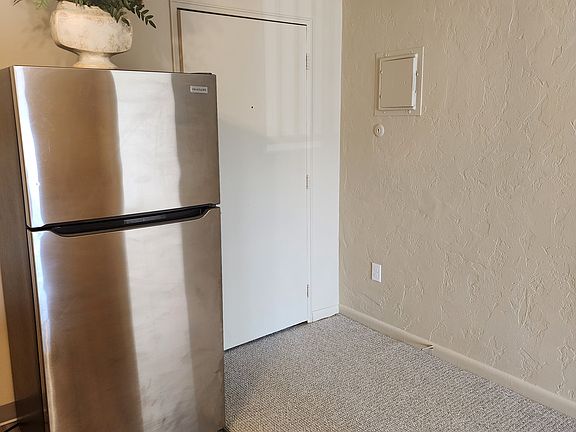 3rd image of 7 Park Ave APT 42