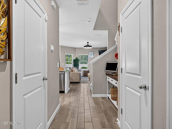 4th image of 10356 ALDER CREEK Lane