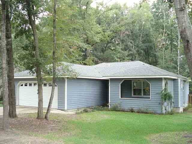 QUALITY CUSTOM HOME WITH HARDWOOD FLOORS BUILT IN 2003