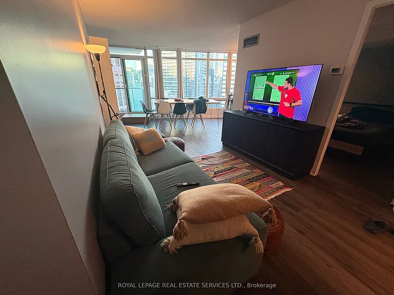 361 Front St W #1802 — Photo 2