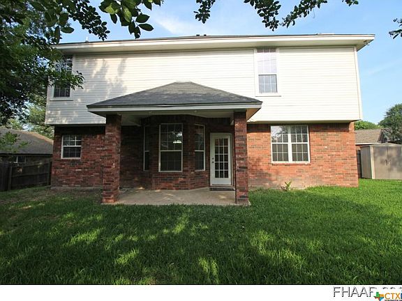 5th image of 616 Lantana St