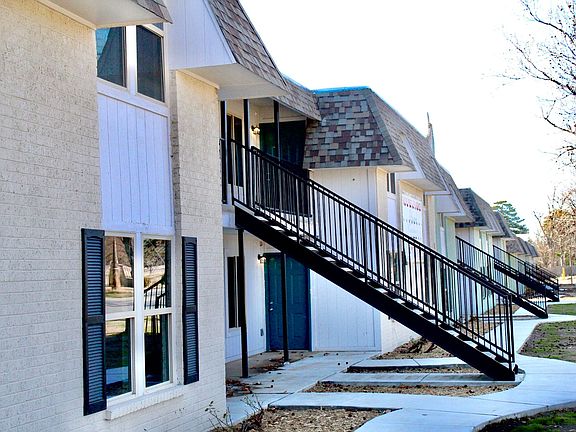 2nd image of 6600 NW 16th St #220