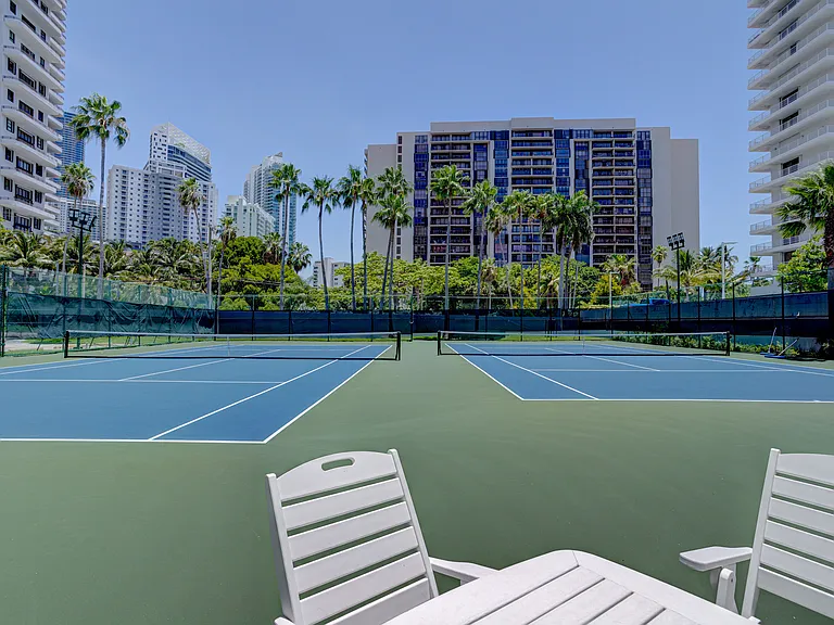 1541 Brickell Ave #T105 — Photo 102