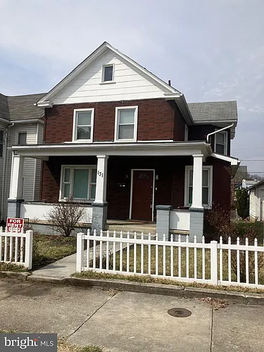 131 Grand Ave Photo 1