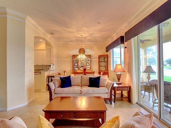 3rd image of 3763 Carambola Cir