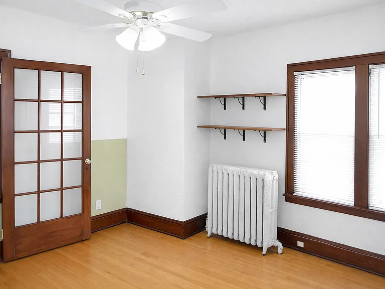410 5th St NE #3 — Photo 5