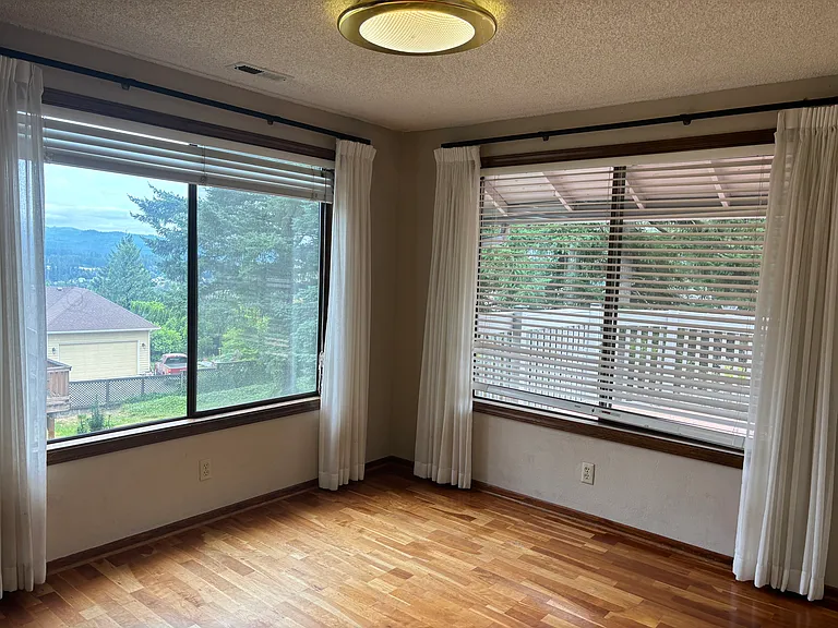 3144 NW Kent St — Photo 10