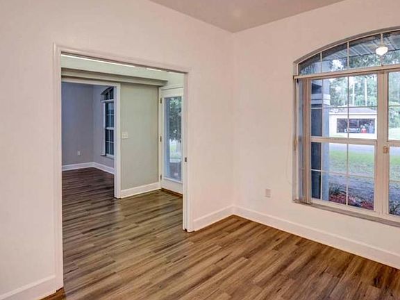 5th image of 1745 Kinsman Way