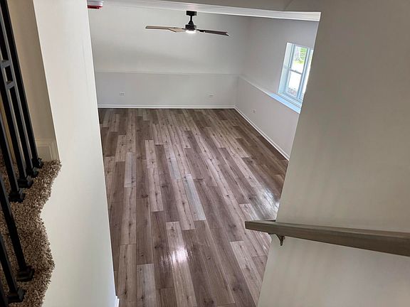 5th image of 551 Parkwood Dr
