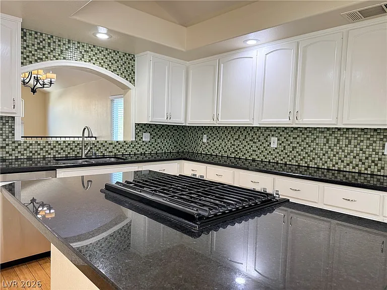 287 Helmsdale Dr — Photo 14