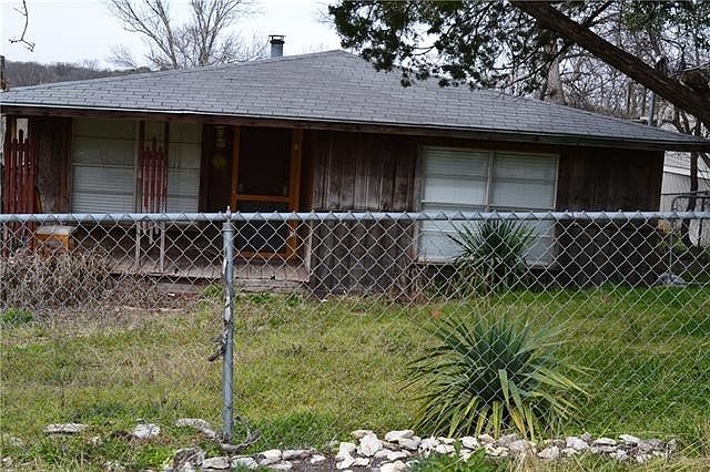 1st image of 424 Caraway Dr