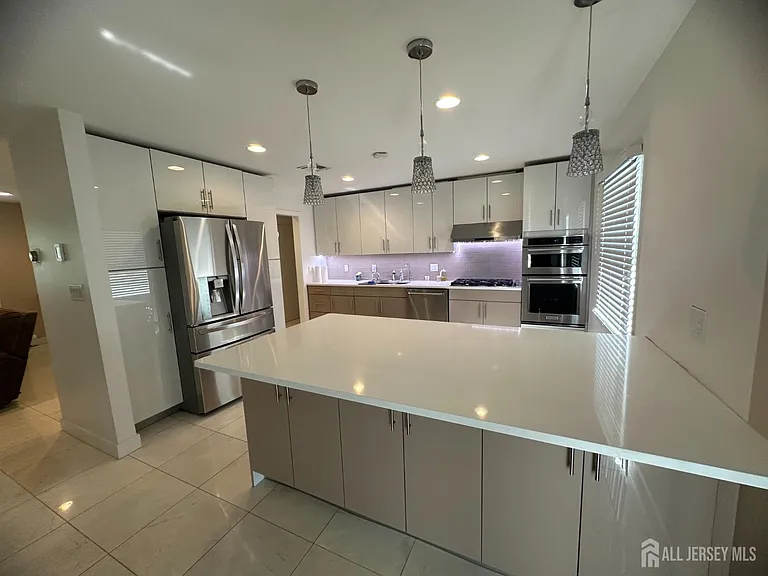 9 Holly Rd — Photo 9