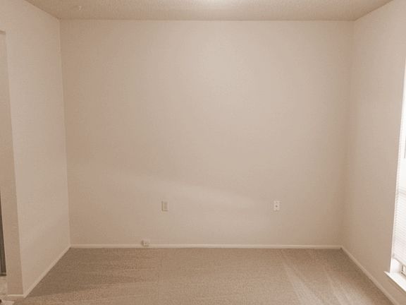 4th image of 11095 Hunter Oaks St