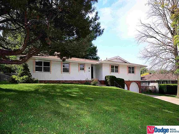 2nd image of 12229 Crawford Cir