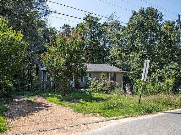 4th image of 3250 Somerset Dr SE