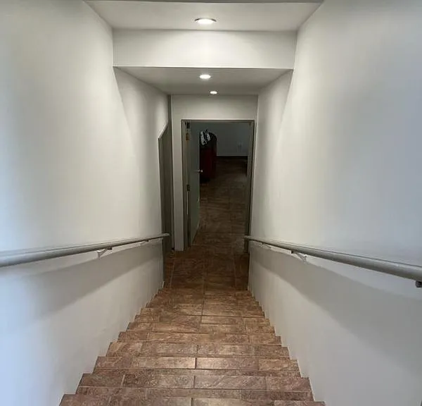 2440 N Gower St #B — Photo 24