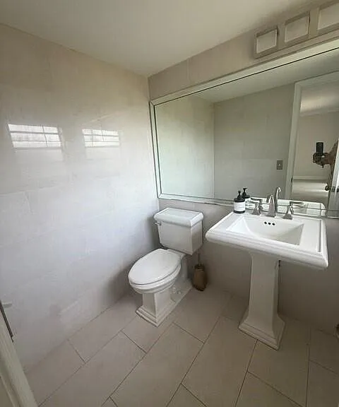 5601 NW 2nd Ave #3240 — Photo 13
