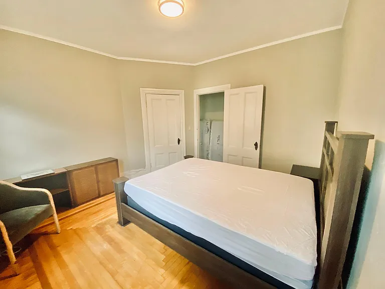 148 Governor St #2 — Photo 10