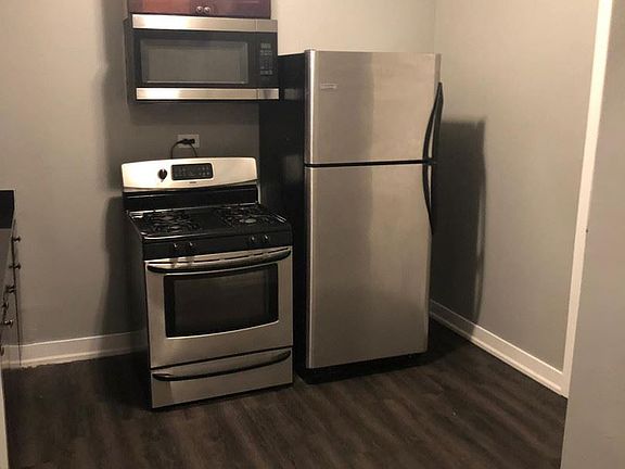4th image of 4220-4228 S Michigan Ave #1W