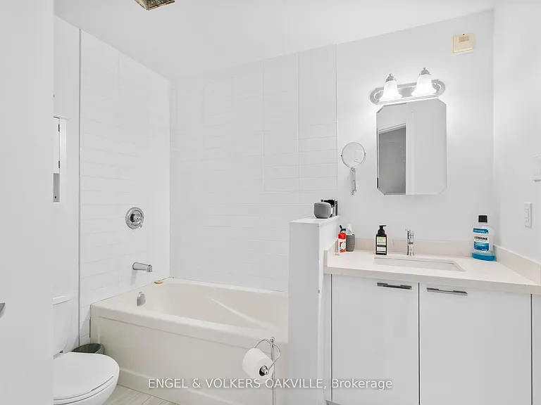 100 Bronte Rd #416 — Photo 19