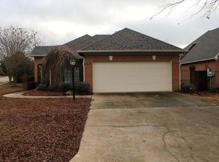 101 Dover Ct, Starkville, MS 39759