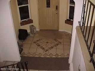 Vaulted Entry Way w/ arch