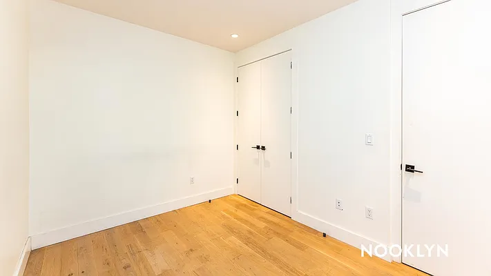 Rented by Nooklyn NYC LLC | media 9