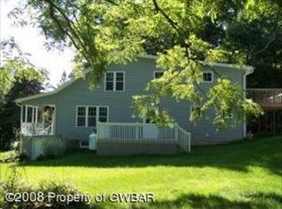 273 Outlet Rd, Dallas, PA 18612