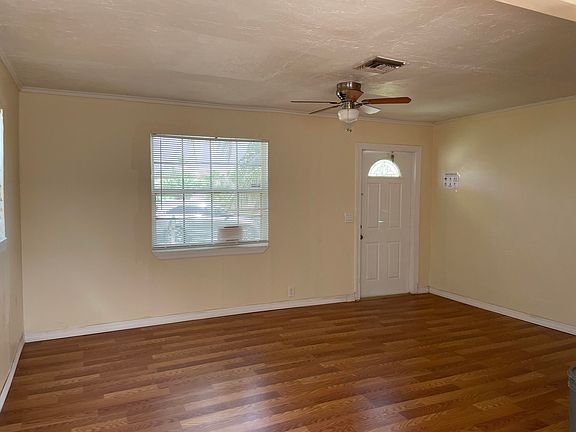4th image of 1425 W 30th St