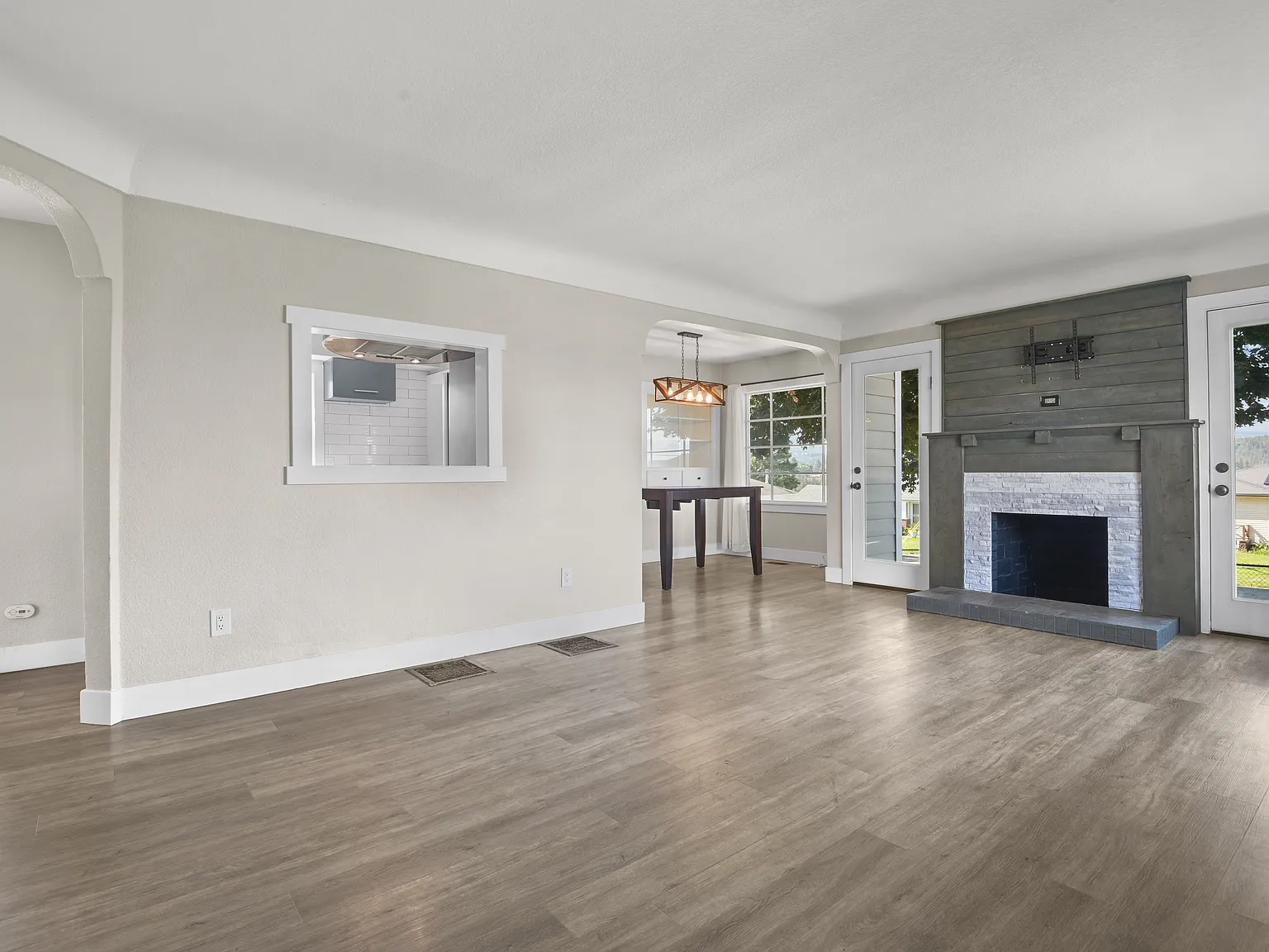 4 bed, 1784 sqft, $2,250 — Photo 3