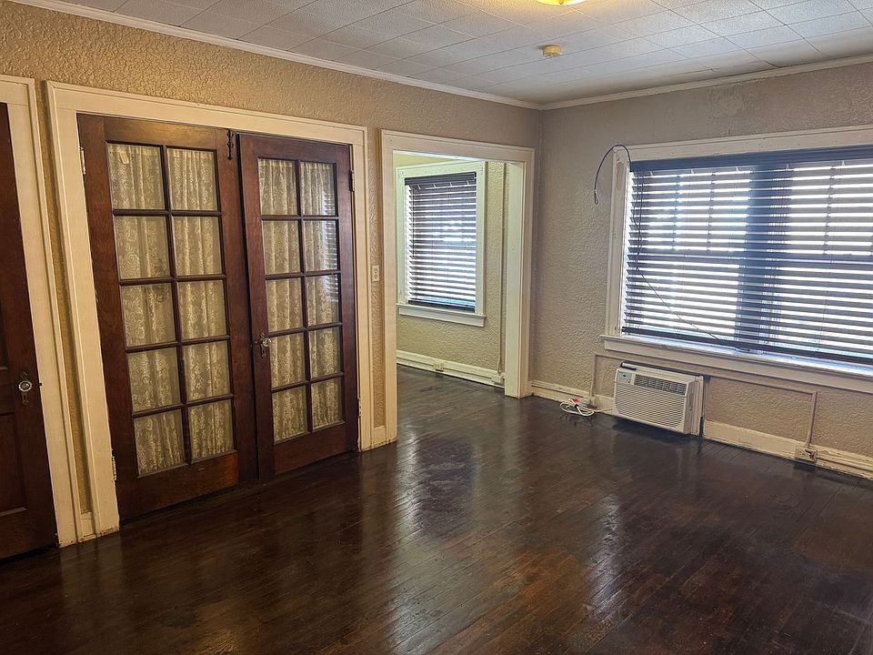 1st image of 312 N Noyes Blvd #559013115
