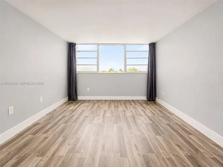 1470 NE 125th Ter #809 — Photo 4