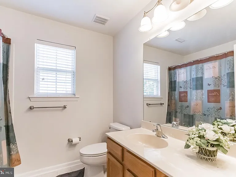618 Sunderland Ave — Photo 20