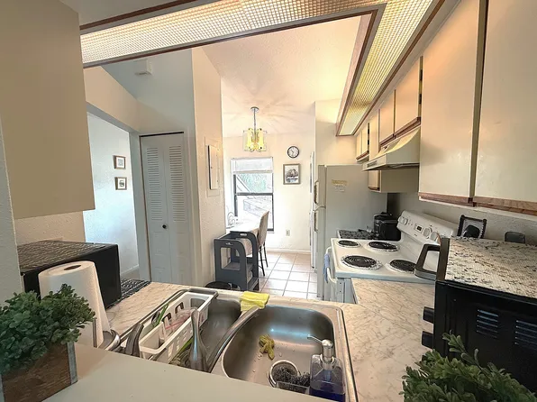 2906 S Semoran Blvd, Orlando, FL 32822