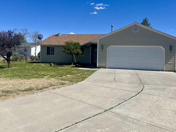 132 Flora Pl, Spring Creek, NV 89815