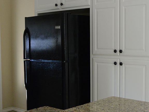 5th image of 17 Fernwood Dr