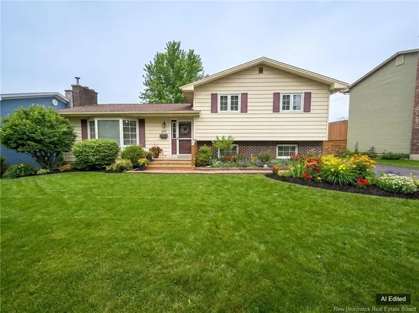 857 Frampton Ln, Moncton, NB E1G 1S1