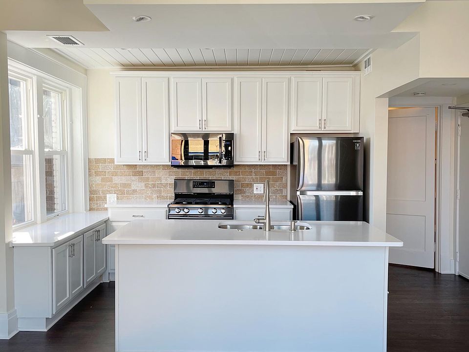 1st image of 1088 Elmwood Ave #2