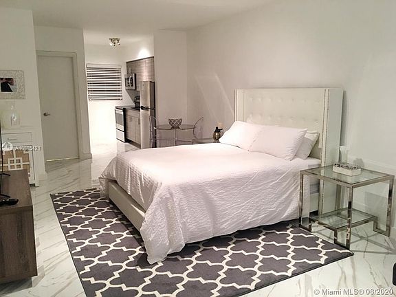 3rd image of 1611 West Ave APT 12