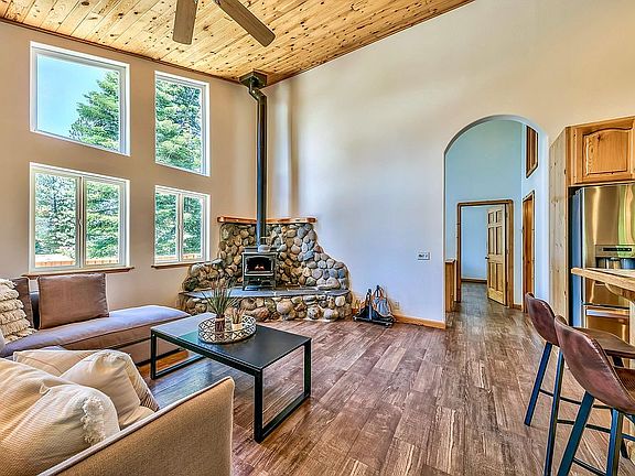 5th image of 10763 Gooseberry Ct