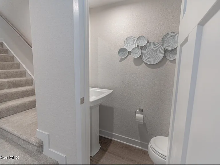 409 Fost Blvd — Photo 5