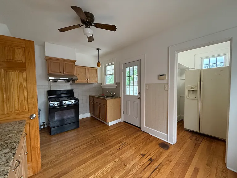 116 Greene Pl — Photo 8