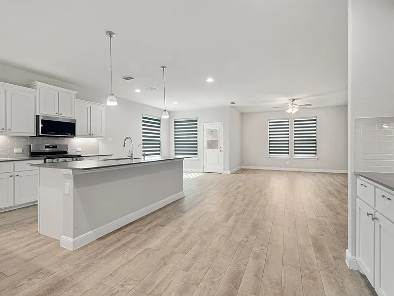 832 Wilmott Ter — Photo 14