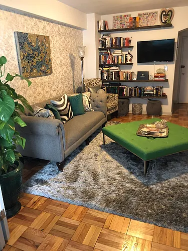1 Scott Cir Photo 1