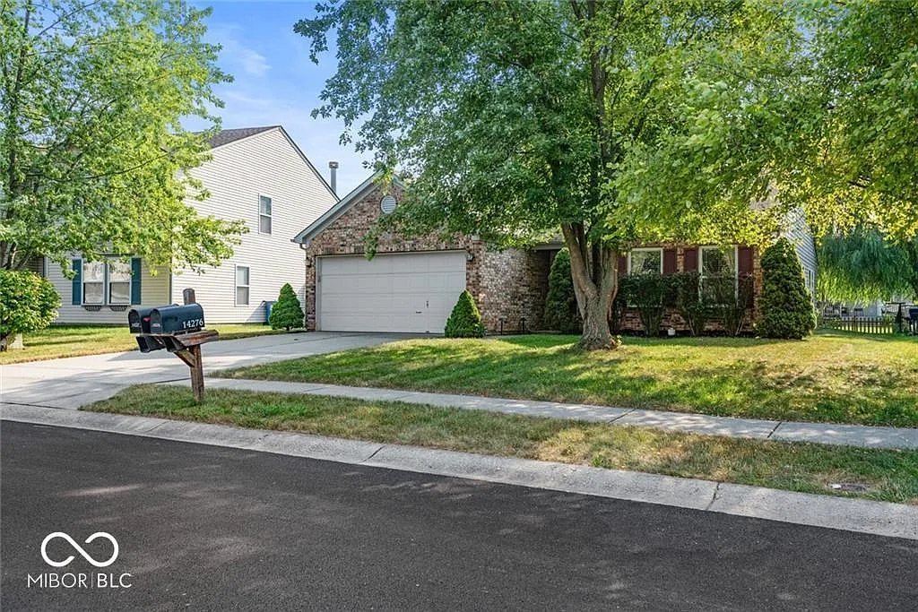 3 bed, 1525 sqft, $2,045 — Photo 3