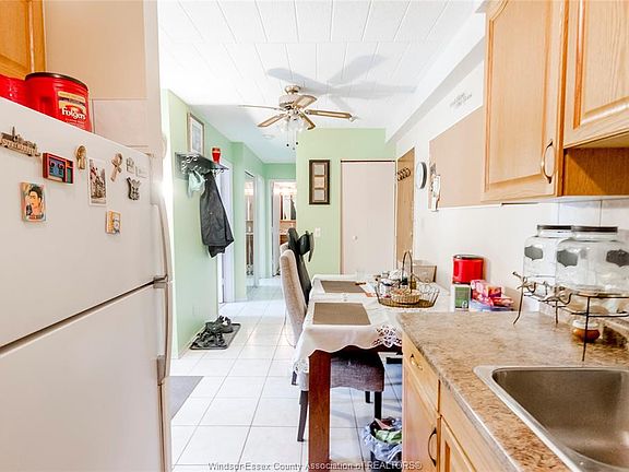4th image of 6595 Thornberry Cres #2367