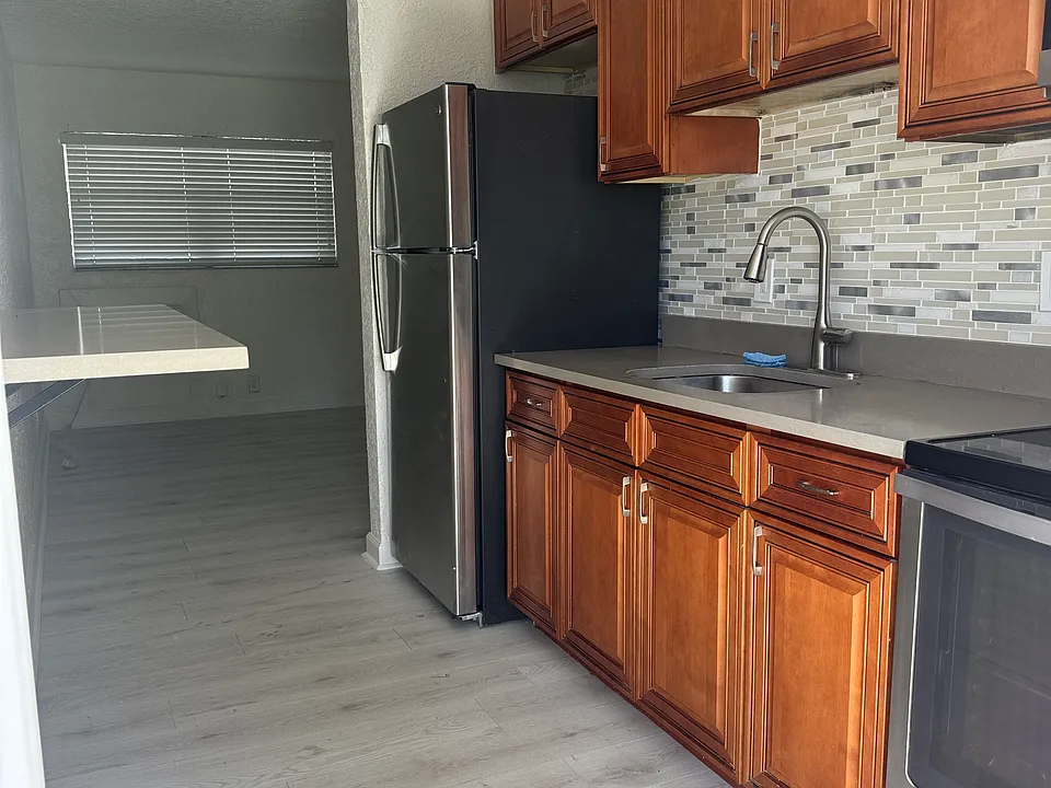 1017 NW 3rd Ave #3