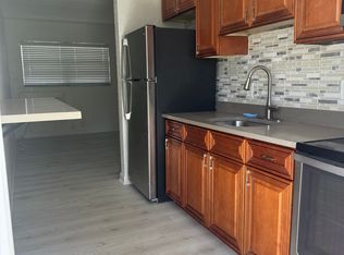 1011 NW 3rd Ave, Hallandale, FL 33009