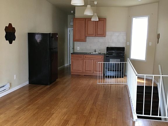 3rd image of 222 W Clapier St Floor 2