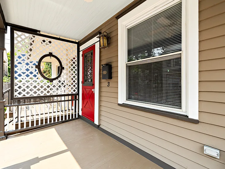3 Lee Ave — Photo 4